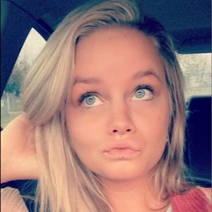 Meet your Posher, Alysia